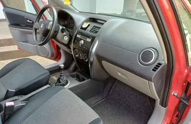 SUZUKI SX4 