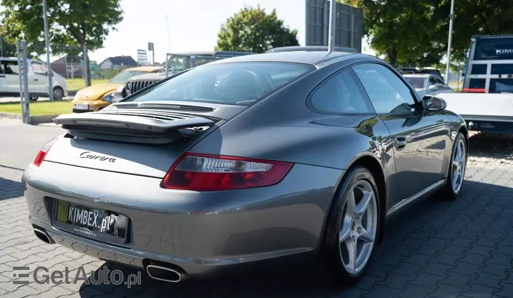 PORSCHE 911 Carrera 