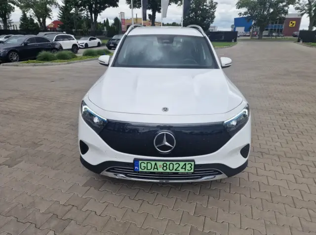 MERCEDES-BENZ EQB 