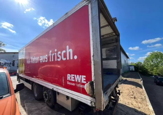 IVECO STRALIS 360 6x2 automat *881* 