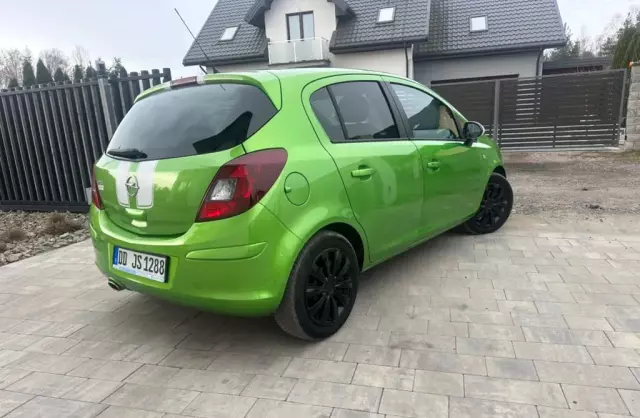OPEL Corsa 