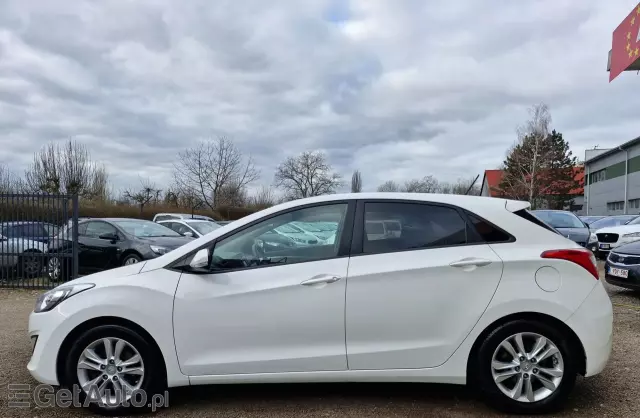 HYUNDAI I30 1.4 (100 KM) blue