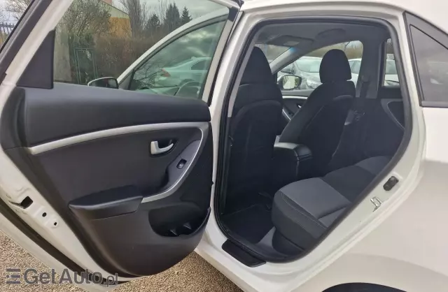 HYUNDAI I30 1.4 (100 KM) blue