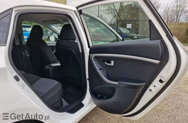 HYUNDAI I30 1.4 (100 KM) blue