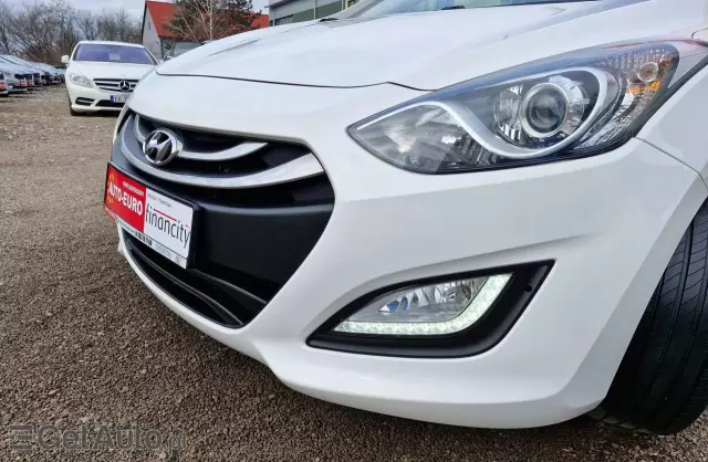 HYUNDAI I30 1.4 (100 KM) blue