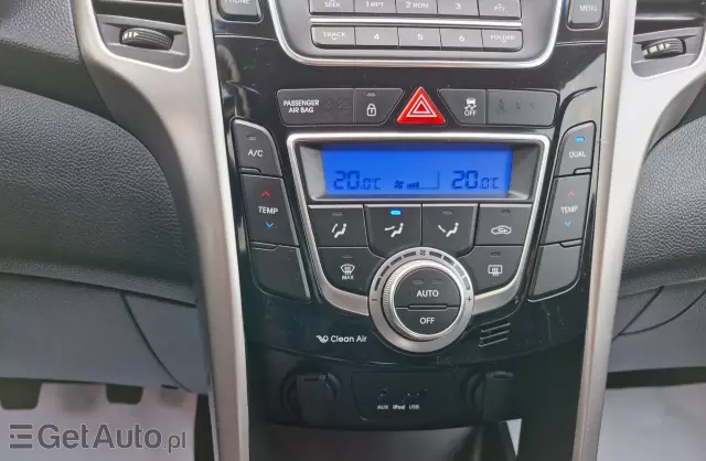 HYUNDAI I30 1.4 (100 KM) blue