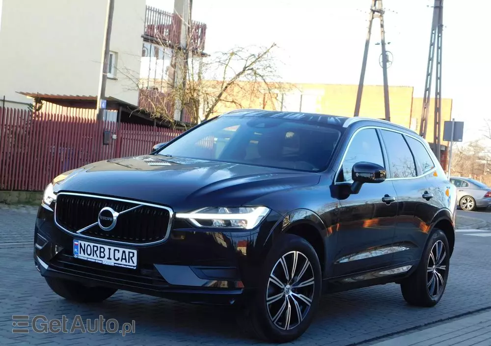 VOLVO XC 60 T4 Momentum Pro