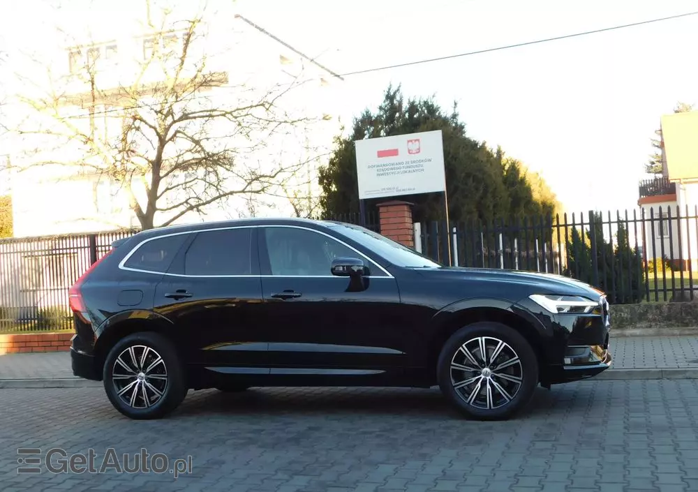 VOLVO XC 60 T4 Momentum Pro