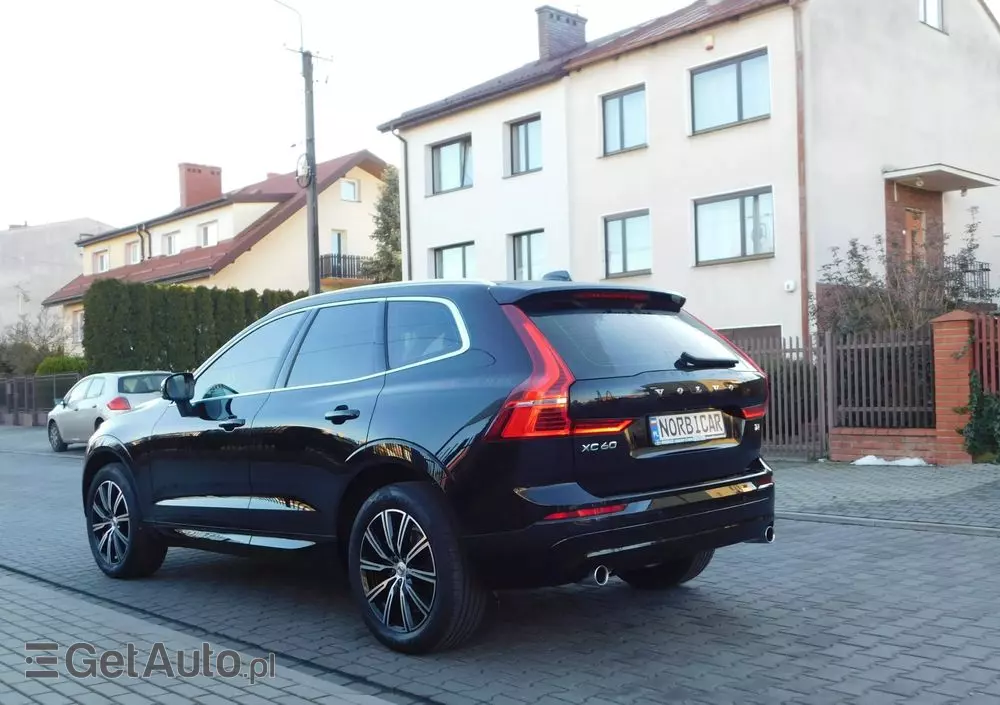 VOLVO XC 60 T4 Momentum Pro