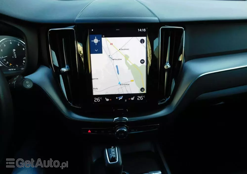 VOLVO XC 60 T4 Momentum Pro