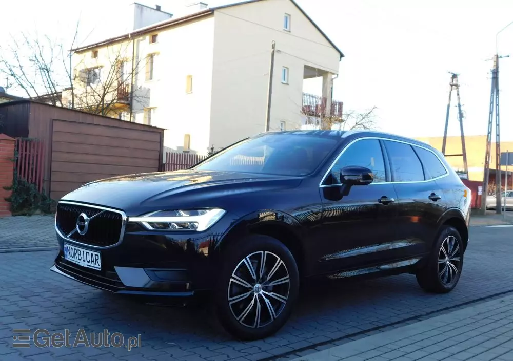 VOLVO XC 60 T4 Momentum Pro