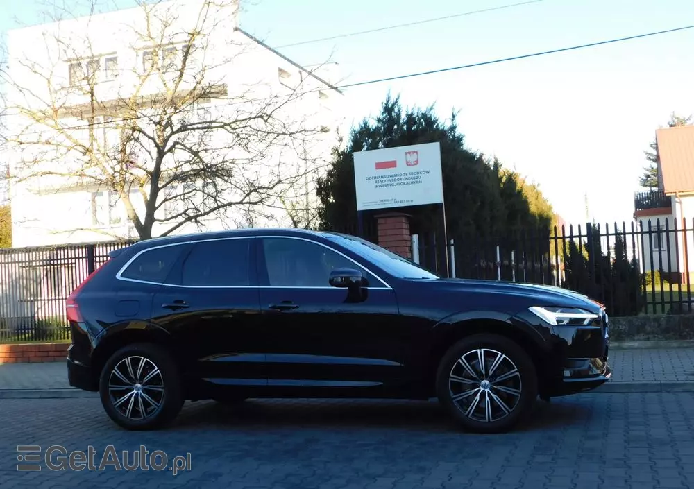 VOLVO XC 60 T4 Momentum Pro