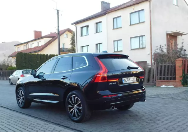 VOLVO XC 60 T4 Momentum Pro