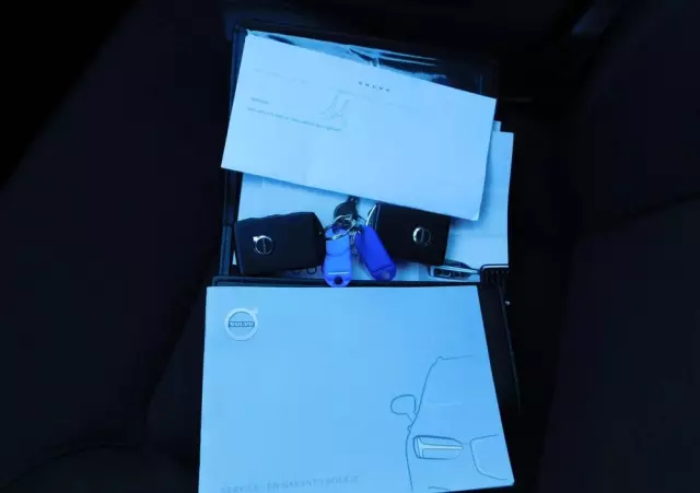 VOLVO XC 60 T4 Momentum Pro