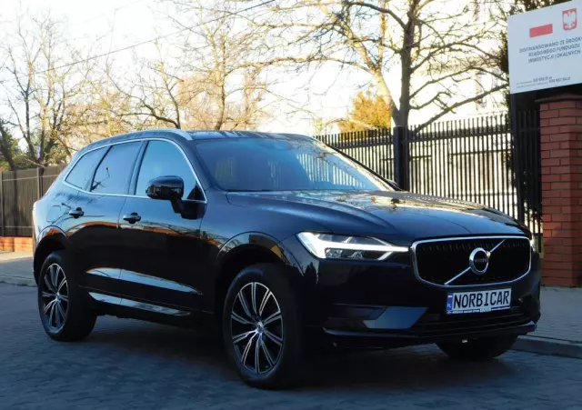 VOLVO XC 60 T4 Momentum Pro