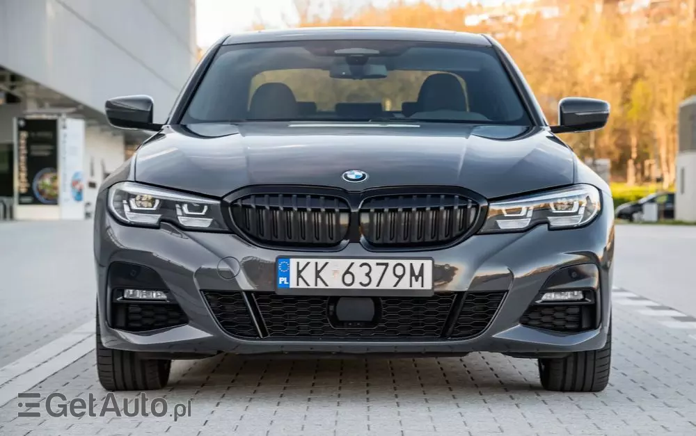 BMW Seria 3 330e PHEV xDrive M Sport