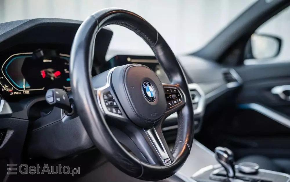 BMW Seria 3 330e PHEV xDrive M Sport
