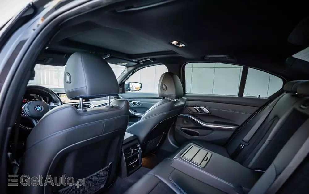 BMW Seria 3 330e PHEV xDrive M Sport