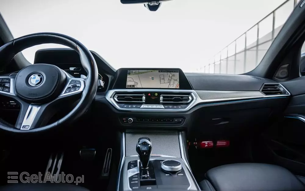 BMW Seria 3 330e PHEV xDrive M Sport