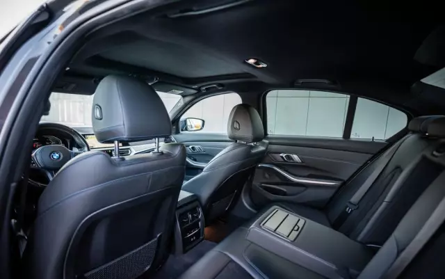 BMW Seria 3 330e PHEV xDrive M Sport