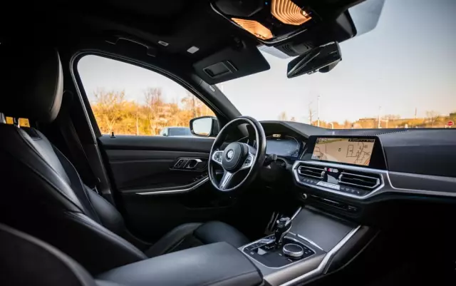 BMW Seria 3 330e PHEV xDrive M Sport