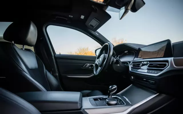 BMW Seria 3 330e PHEV xDrive M Sport