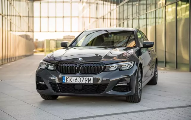 BMW Seria 3 330e PHEV xDrive M Sport