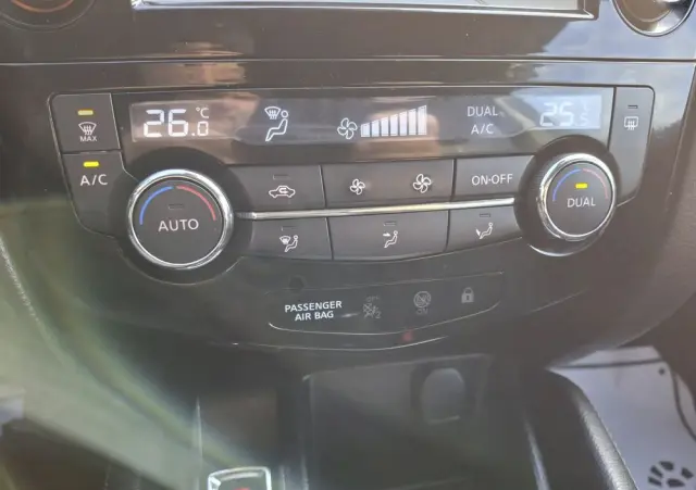 NISSAN Qashqai 1.5 dCi Tekna