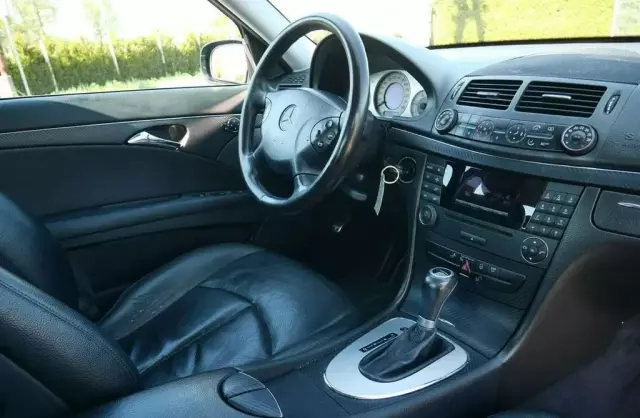 MERCEDES-BENZ Klasa E 