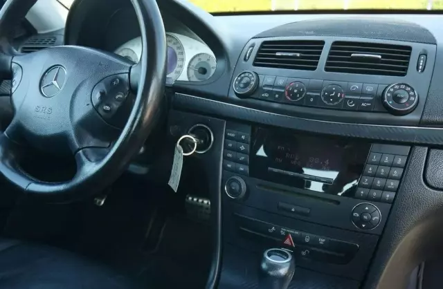 MERCEDES-BENZ Klasa E 