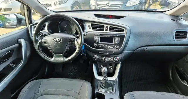 KIA Ceed Cee'd 1.6 GDI XL