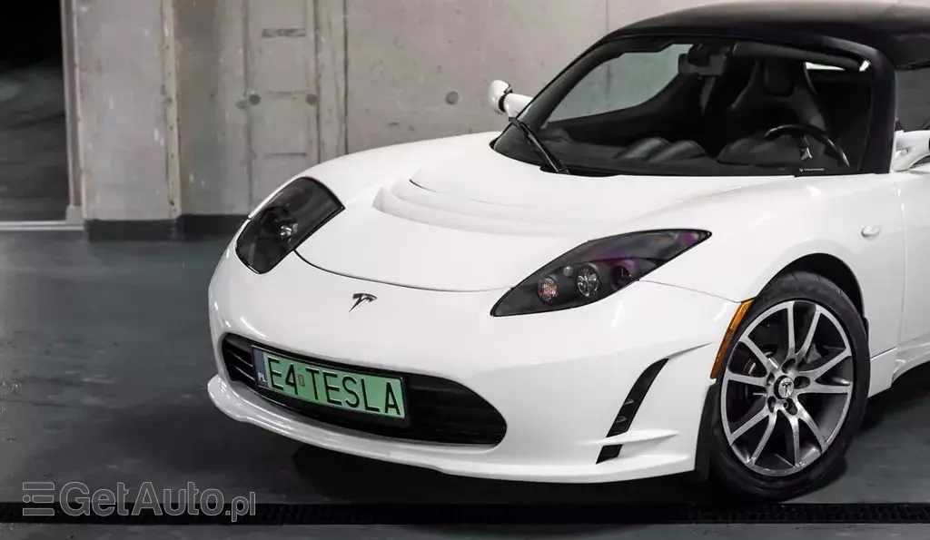 TESLA Roadster 