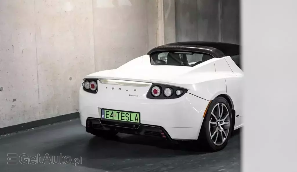 TESLA Roadster 