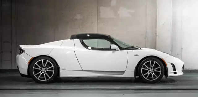 TESLA Roadster 