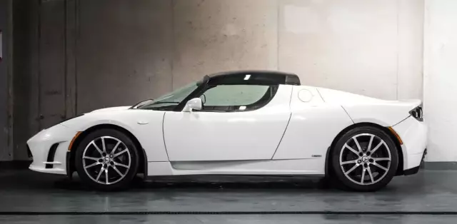 TESLA Roadster 