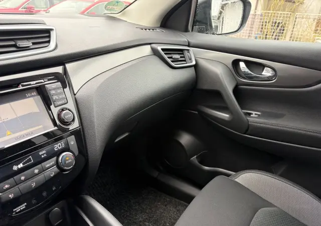 NISSAN Qashqai 1.2 DIG-T 360