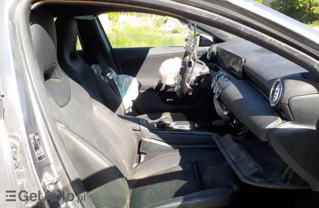 MERCEDES-BENZ Klasa A 200 AMG Line 7G-DCT