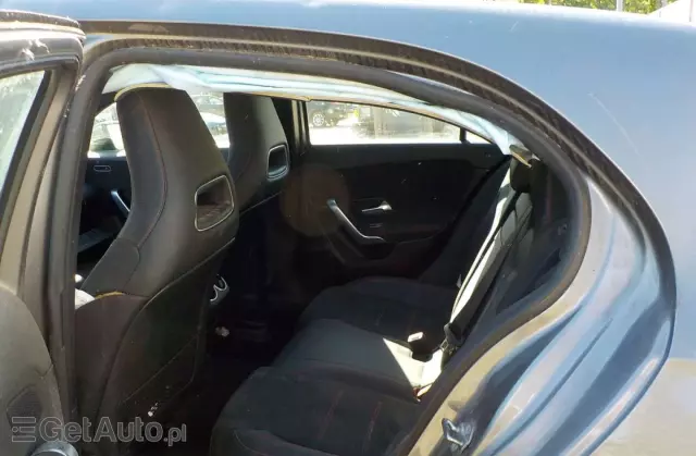 MERCEDES-BENZ Klasa A 200 AMG Line 7G-DCT