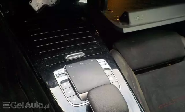 MERCEDES-BENZ Klasa A 200 AMG Line 7G-DCT