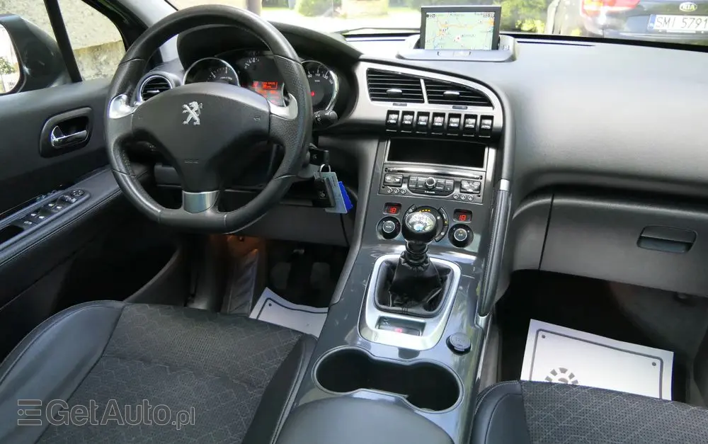 PEUGEOT 3008 HDi FAP 150 Platinum
