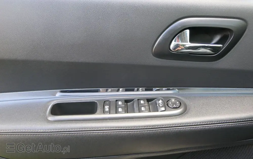 PEUGEOT 3008 HDi FAP 150 Platinum