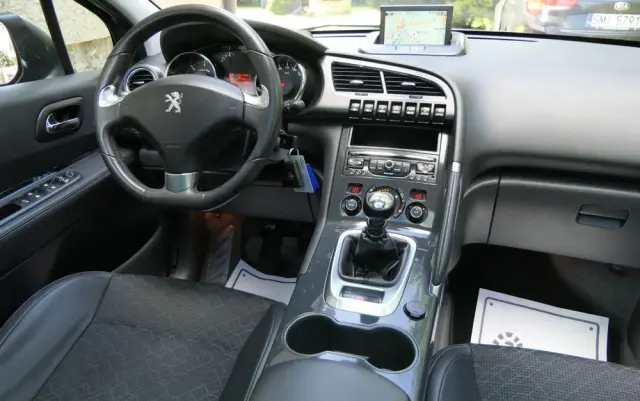 PEUGEOT 3008 HDi FAP 150 Platinum
