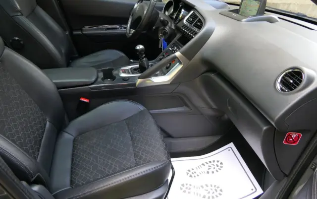 PEUGEOT 3008 HDi FAP 150 Platinum
