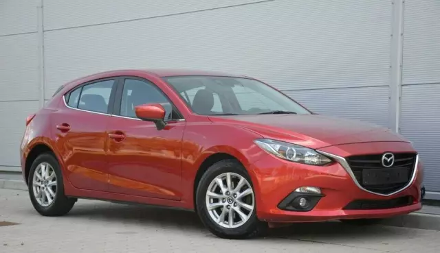 MAZDA 3 