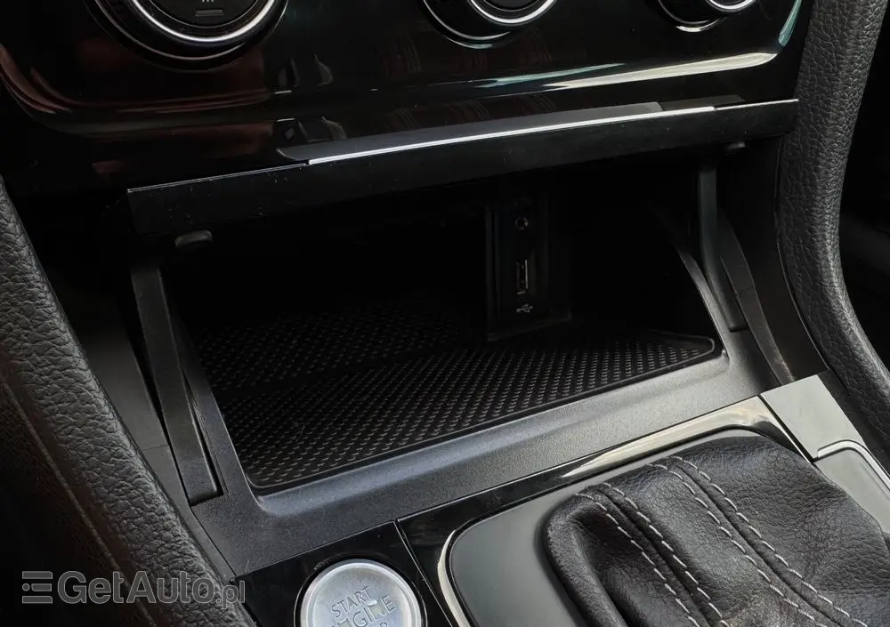 VOLKSWAGEN Golf GTI 2.0 TSI OPF DSG Performance