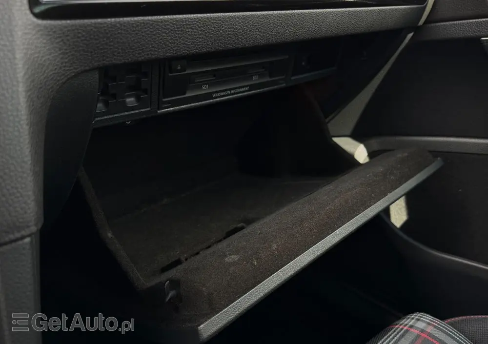 VOLKSWAGEN Golf GTI 2.0 TSI OPF DSG Performance