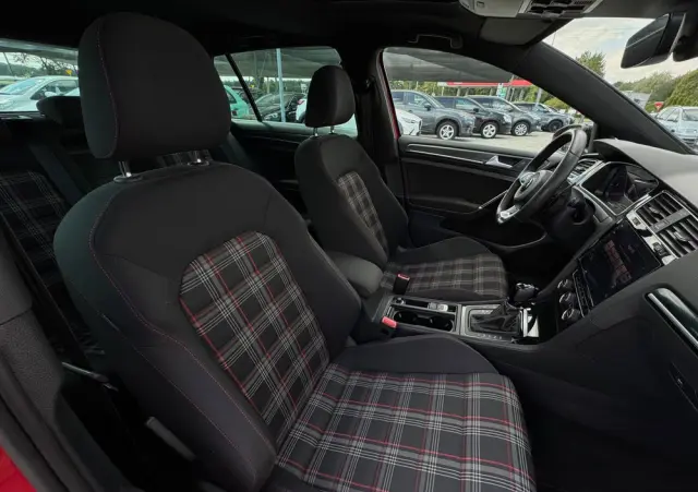 VOLKSWAGEN Golf GTI 2.0 TSI OPF DSG Performance