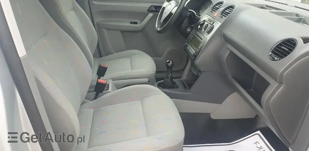 VOLKSWAGEN Caddy 