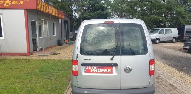 VOLKSWAGEN Caddy 