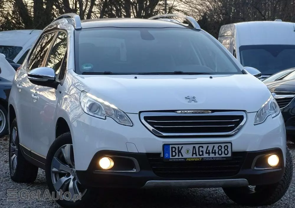 PEUGEOT 2008 1.2 Pure Tech Style